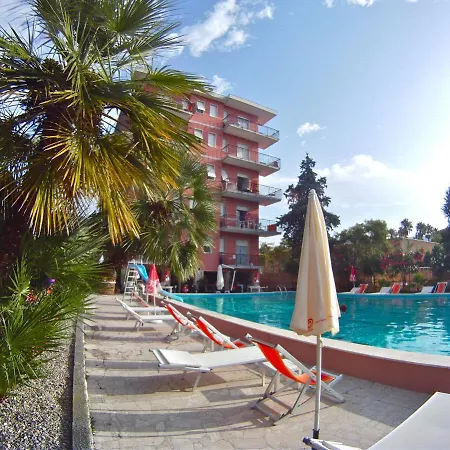 Casa Vacanze Perla Marina - By Mamberto S.r.l. Apartahotel